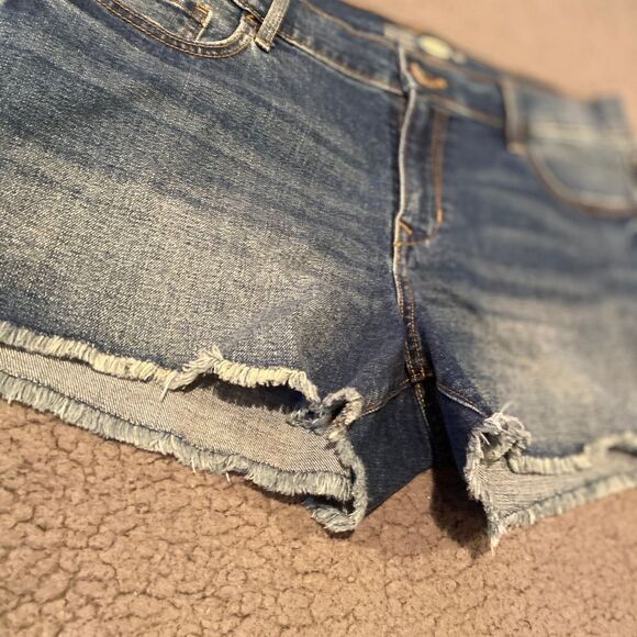 Old Navy Semi Fitted Cut Off Jean Shorts Size 10 - Picture 3 of 9